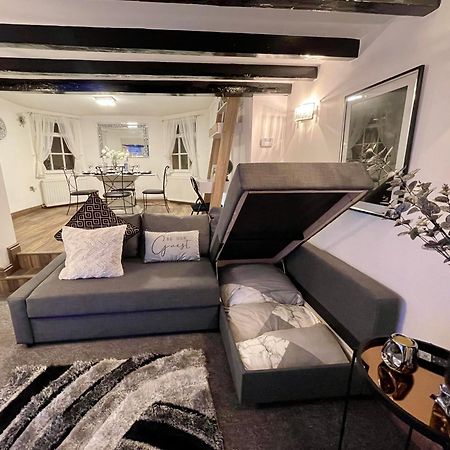 Tollgate House - Luxury Cozy Cottage - Huge Hot Tub - Alton Towers Cheadle (Staffordshire) Exterior foto